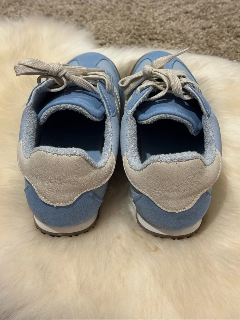 Dolce Vita Women’s Light Blue Retro Runner Sneakers Size 9